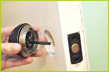 Expert Locksmith Services Mesa, AZ 480-336-1945 - 12-changing-locks