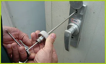 Expert Locksmith Services Mesa, AZ 480-336-1945 Expert Locksmith Services Mesa, AZ 480-336-1945 - 15-emergency-locksmiths